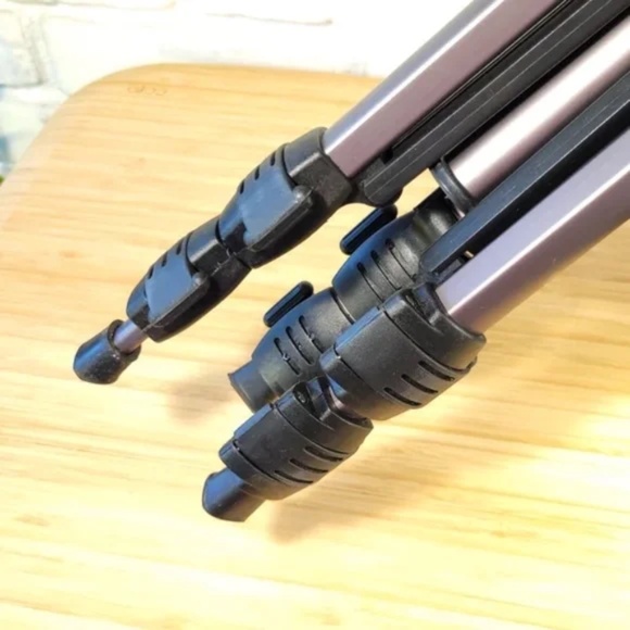 Vanguard VT 112 Photo Video Tripod - Picture 9 of 9